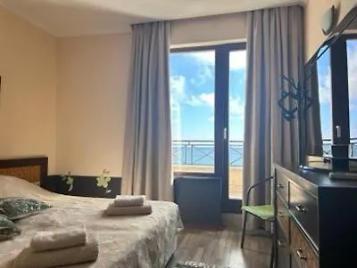 Golden Sands - Sirena 222 *